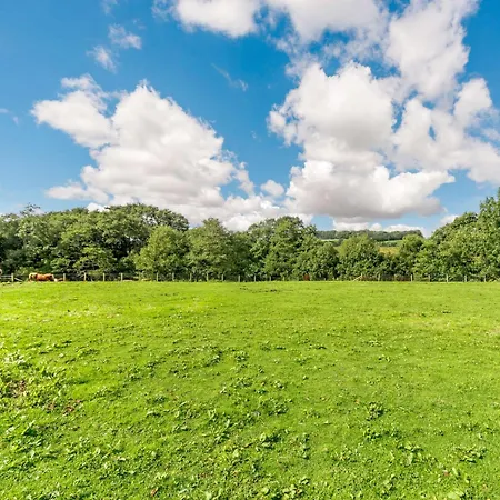 1 Bed In Easton 56742 Kirklinton