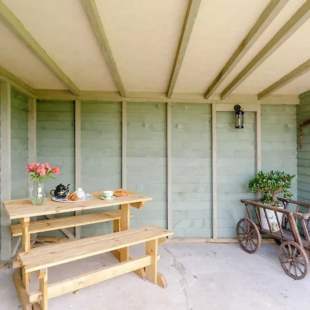 1 Bed In Easton 56742